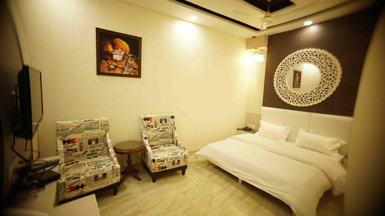 Hotel Soluxe Yamuna Nagar Exterior photo